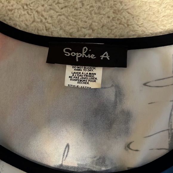 Sophia A Round Neckline Asymmetrical Hemline Tunic Top SzSm - Picture 11 of 11